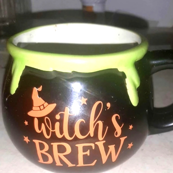 New Witch's Brew Black and Green Mug - Picture 1 of 6